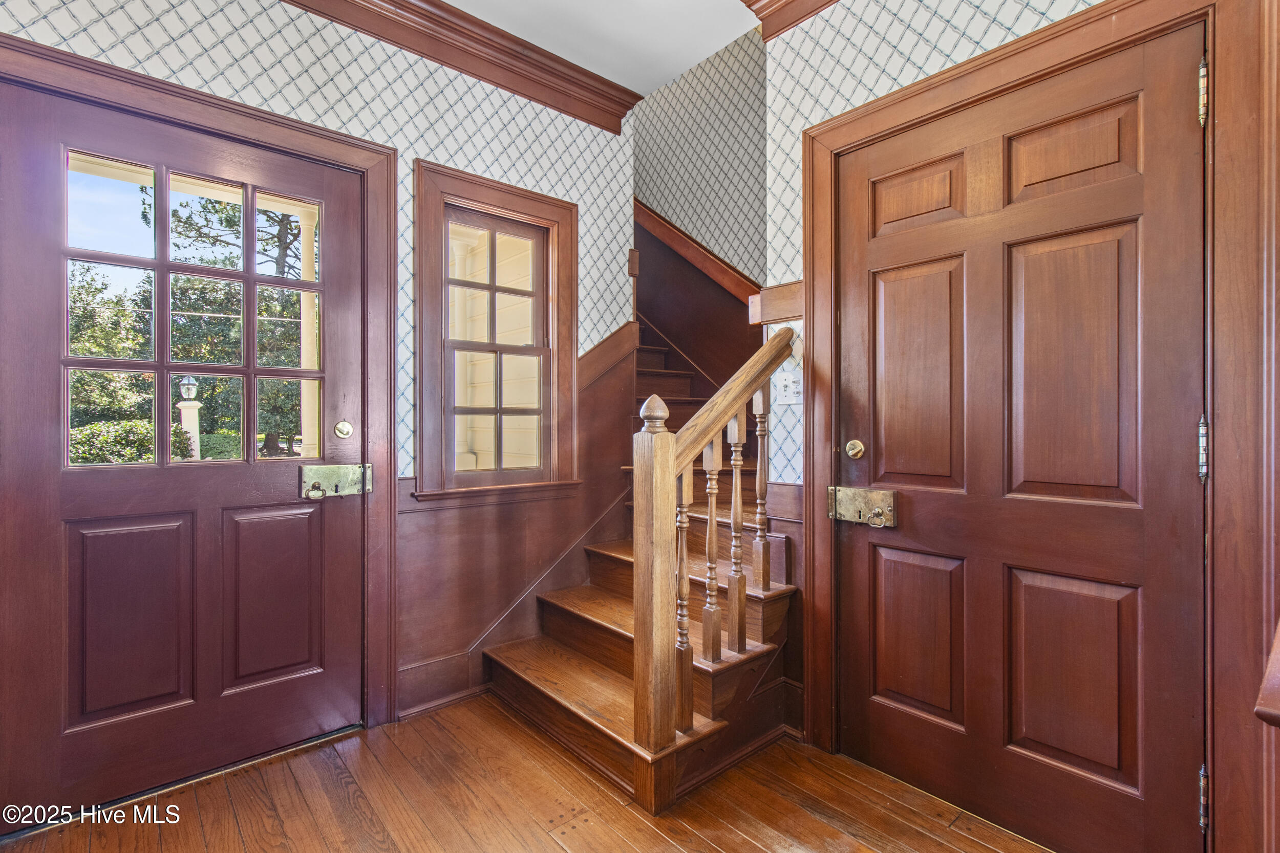 100537664 | Photo 65