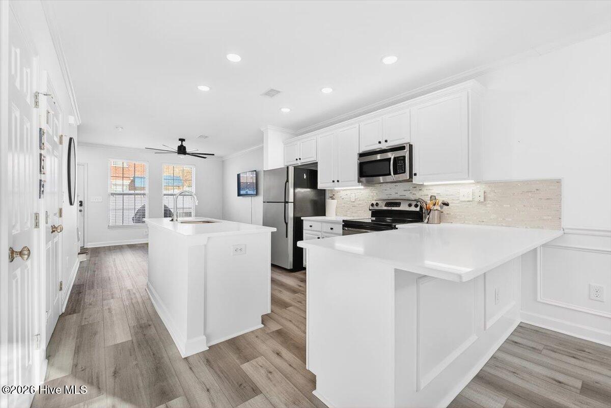 100548437 | Photo 17