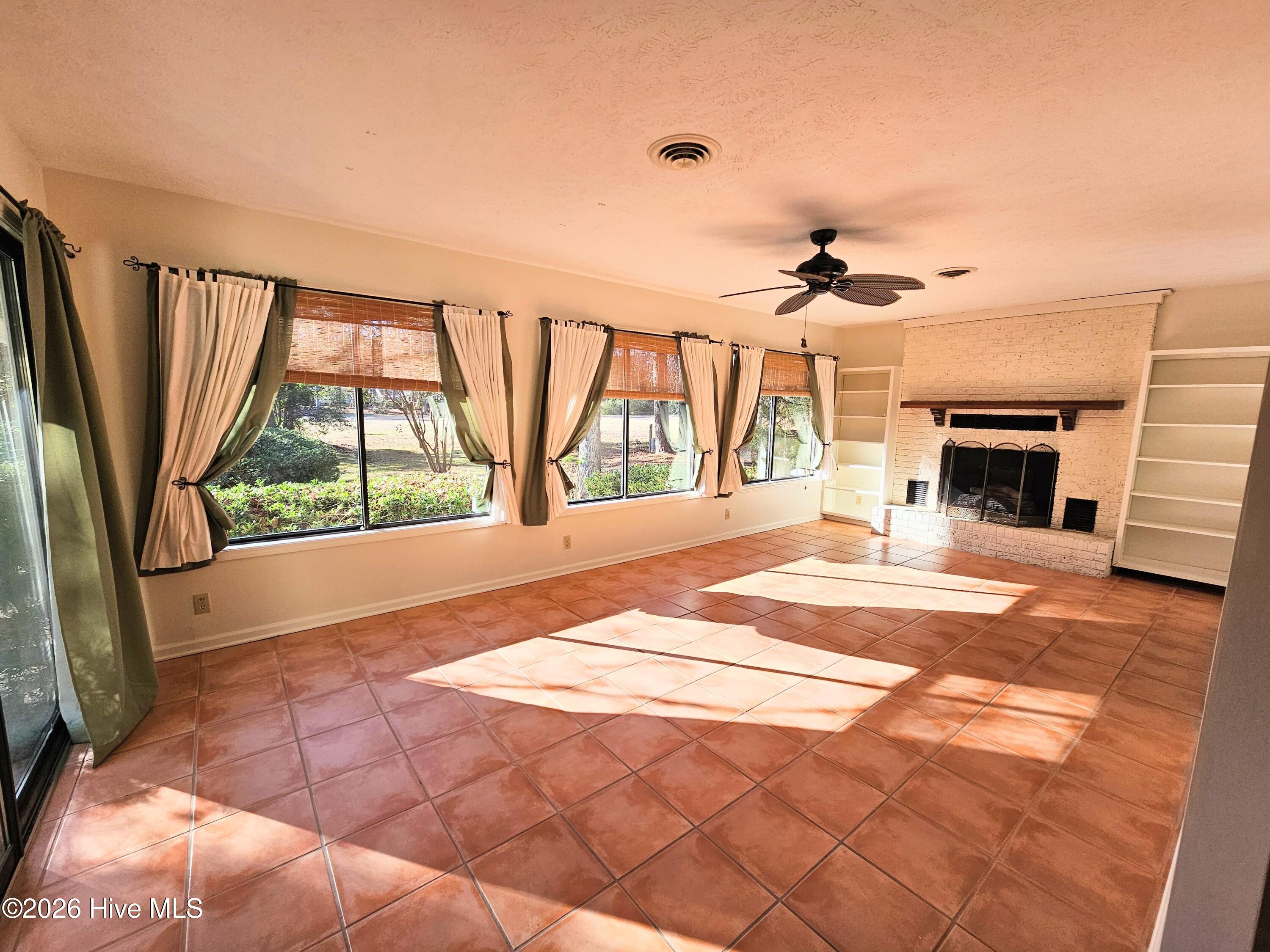 100547650 | Photo 17