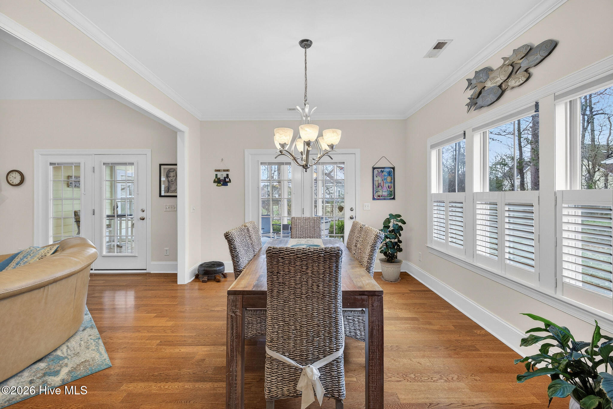 100557574 | Photo 12