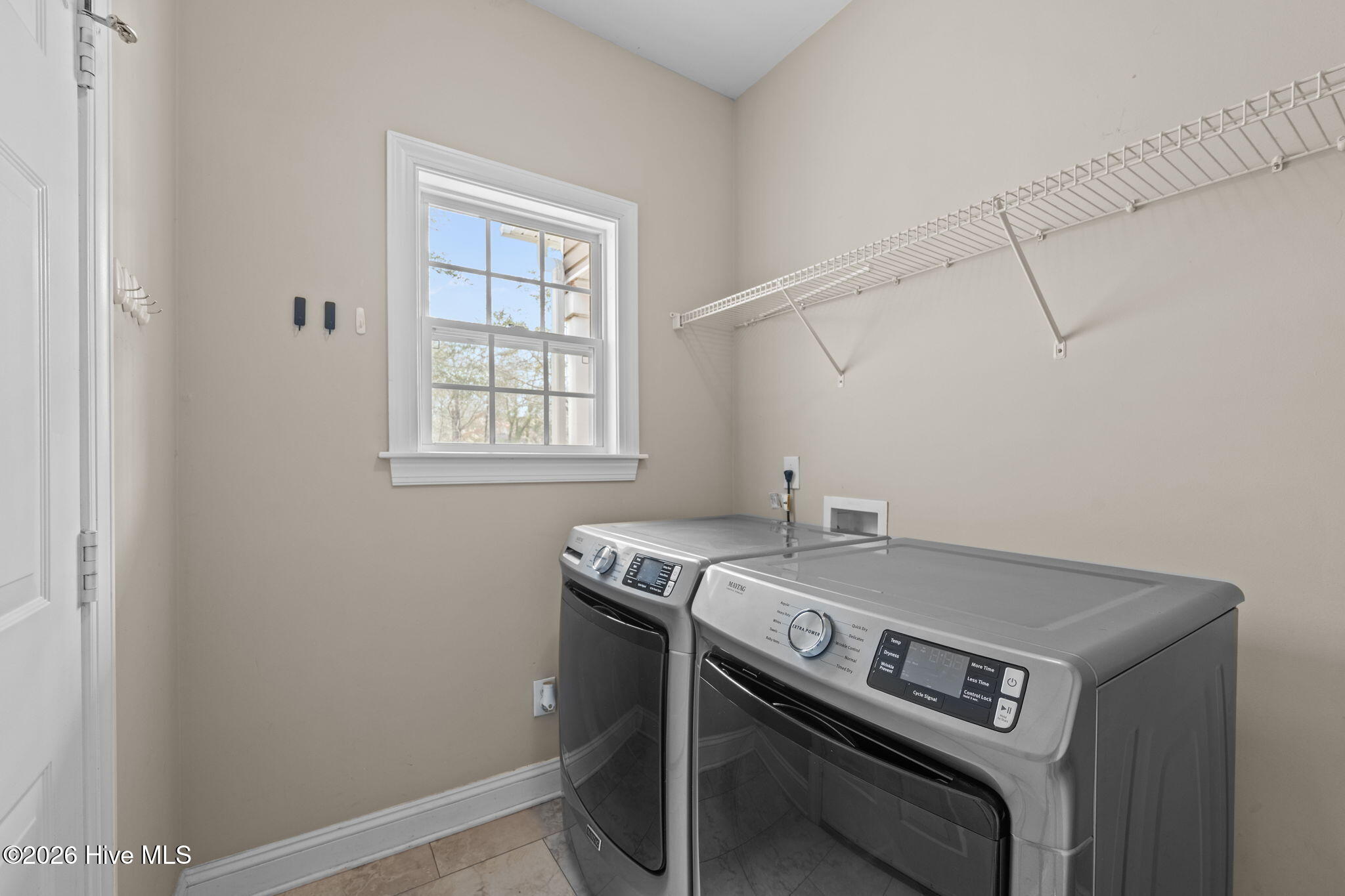 100552888 | Photo 25