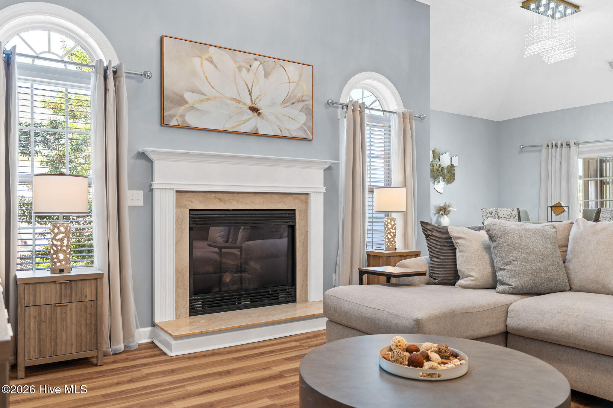 100567256 | Photo 12