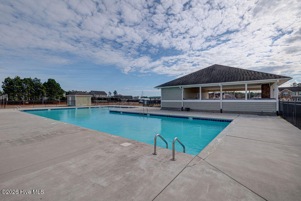 100560192 | Photo 37