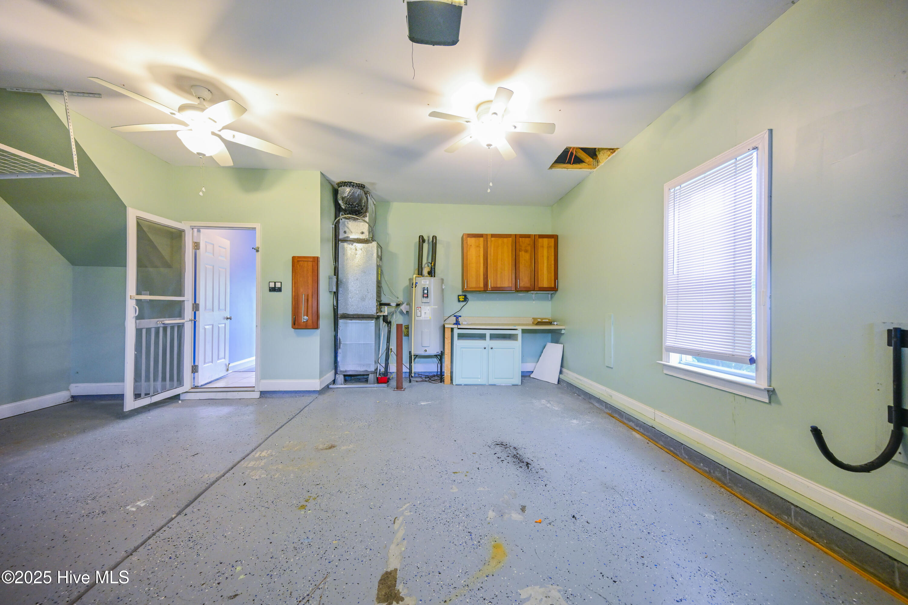 100523770 | Photo 42