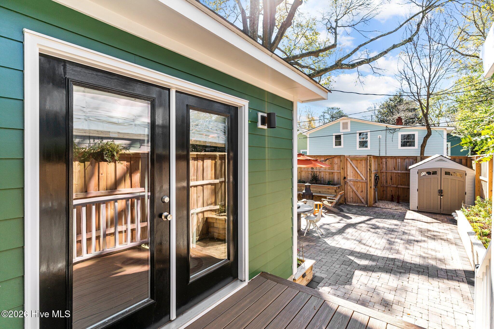 100557813 | Photo 40