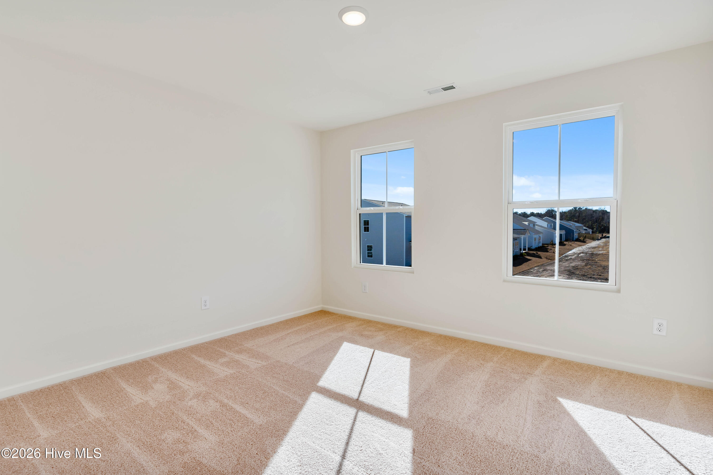 100556228 | Photo 25