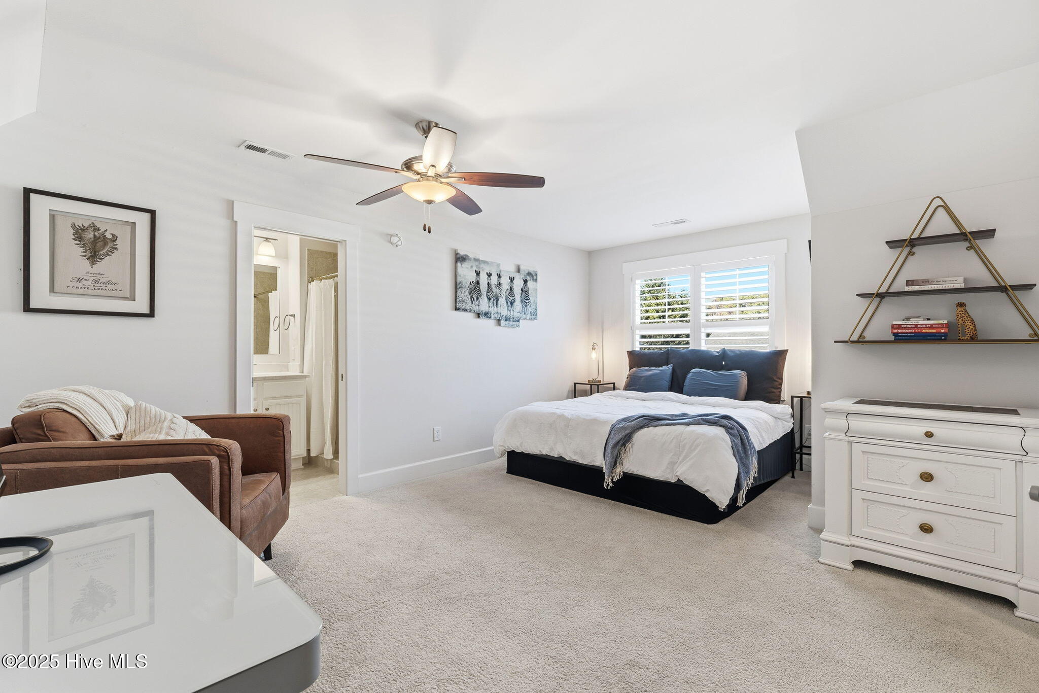 100540191 | Photo 36