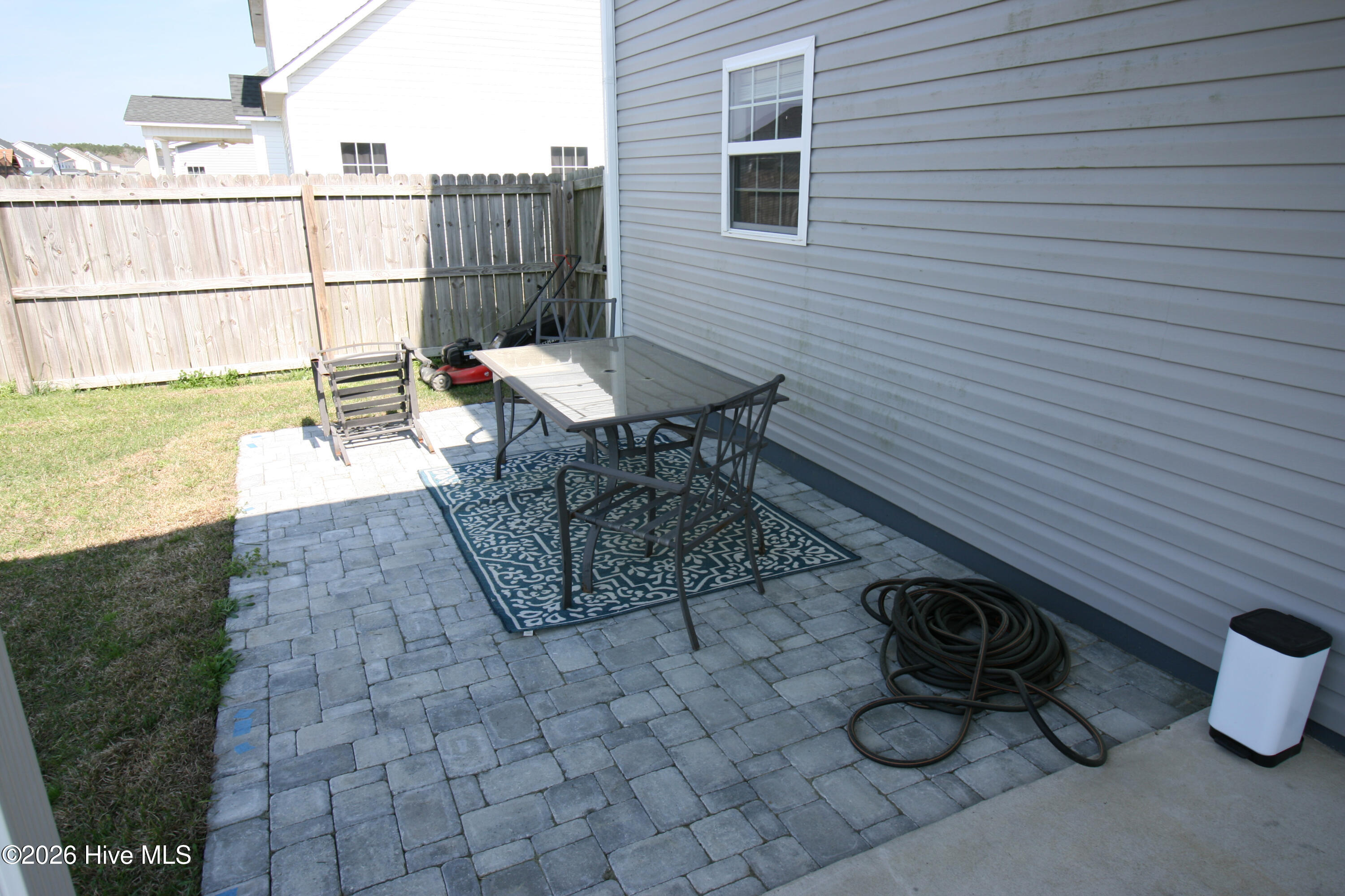 100566911 | Photo 30