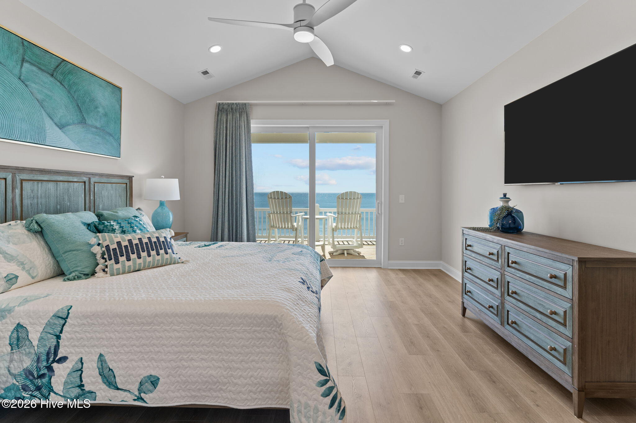 100554783 | Photo 16