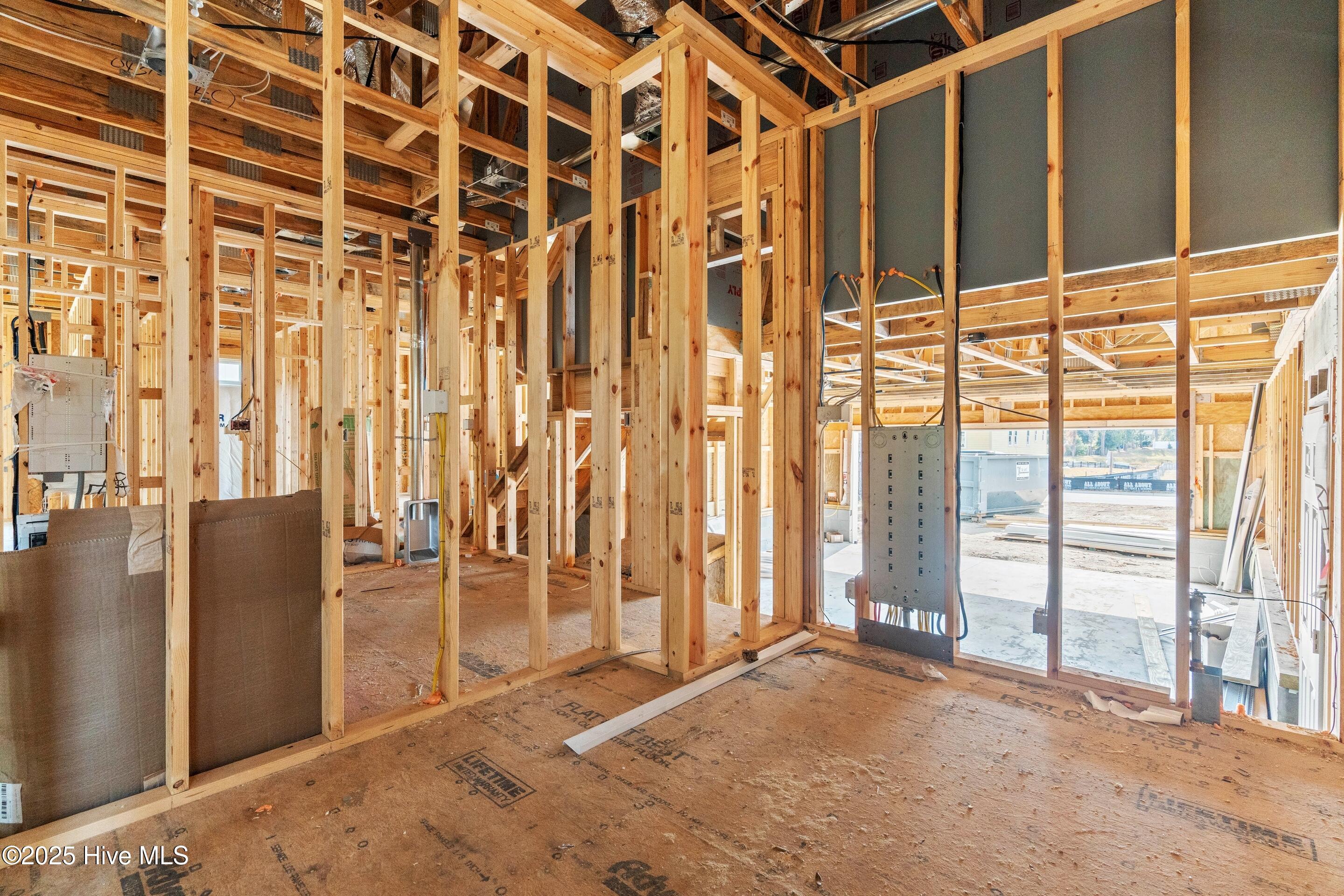 100543070 | Photo 34