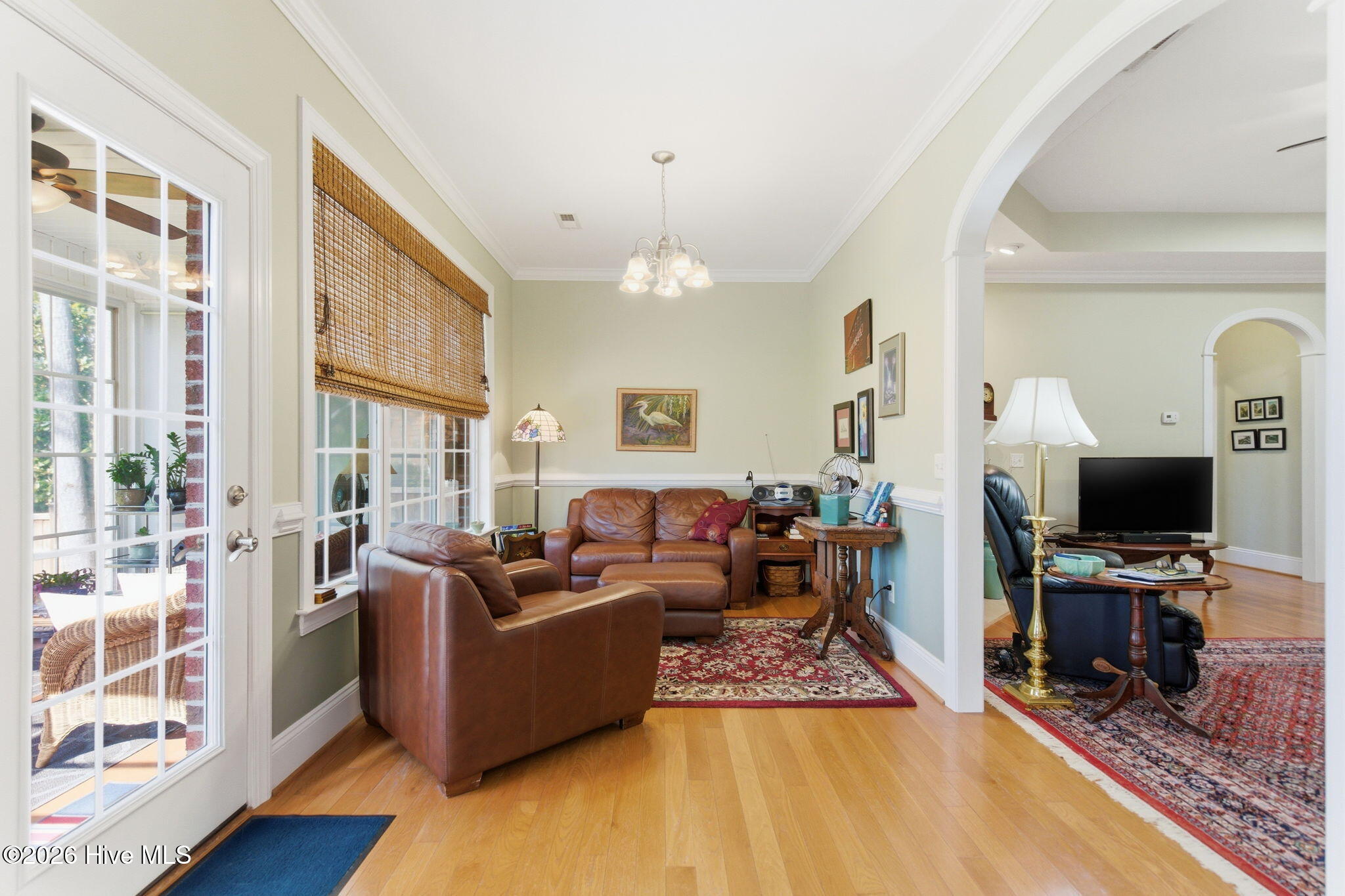 100569410 | Photo 47