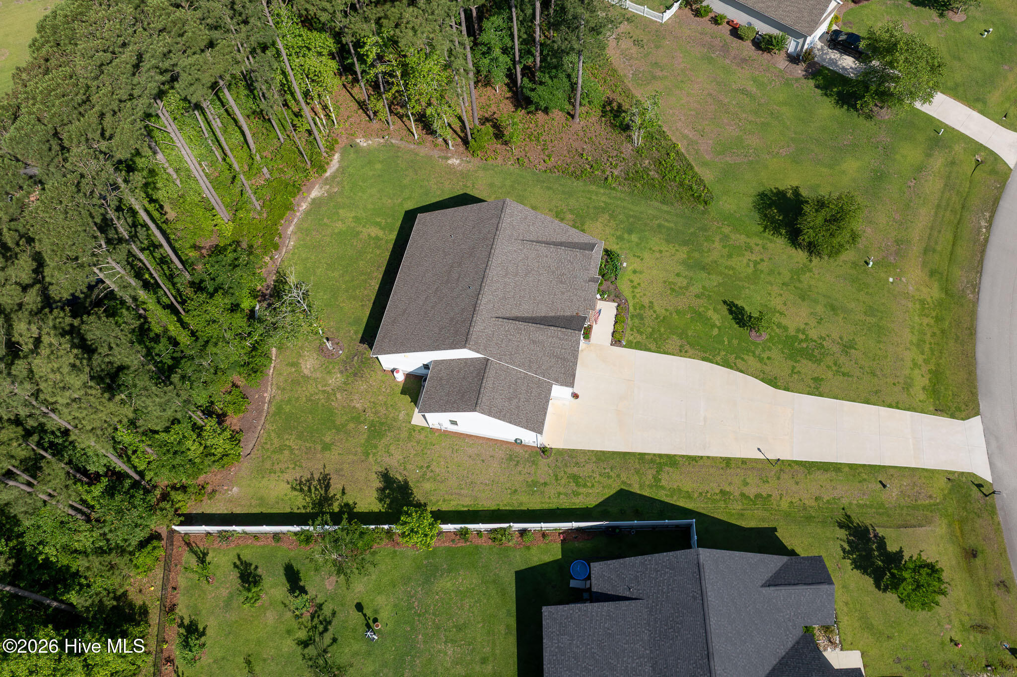 100577911 | Photo 65