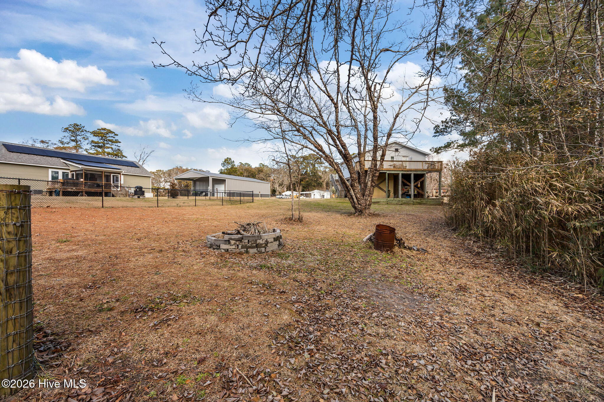 100555890 | Photo 33