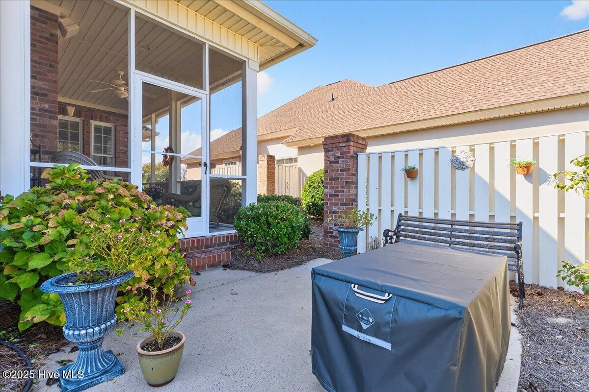 100540380 | Photo 50