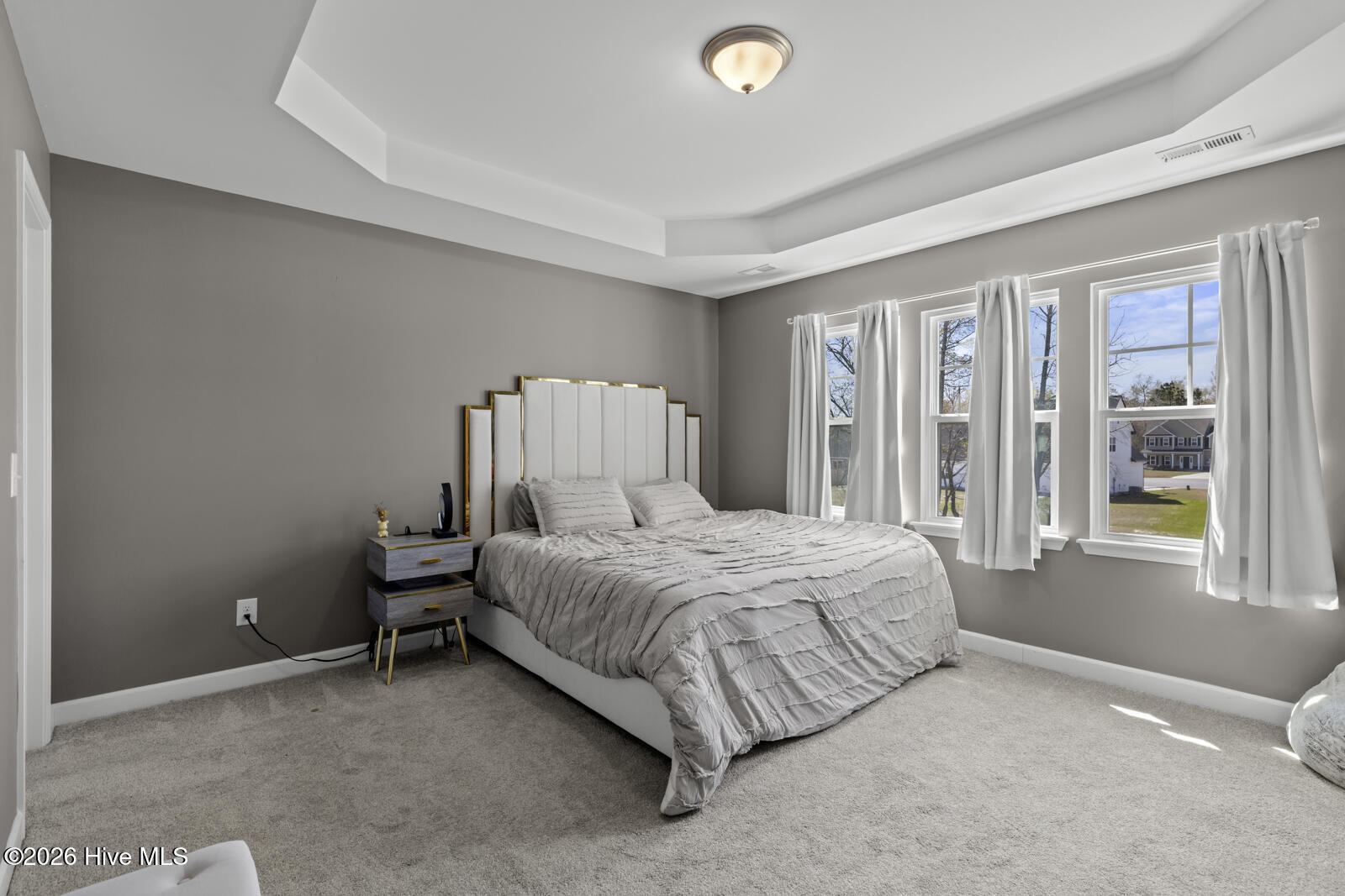 100562382 | Photo 10