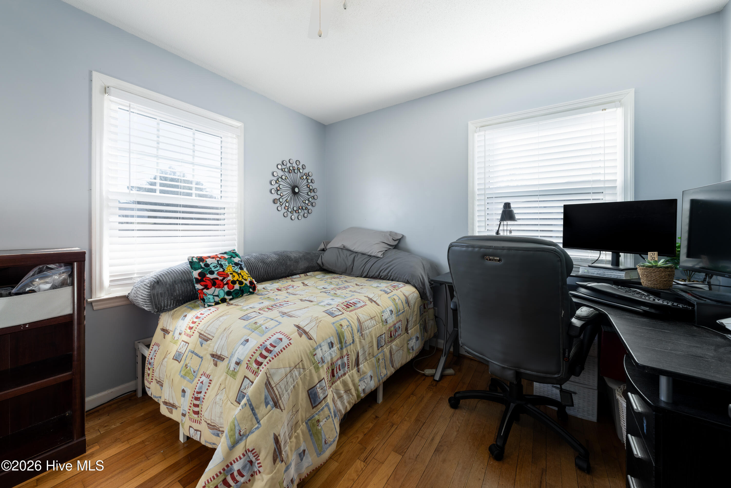 100550611 | Photo 15