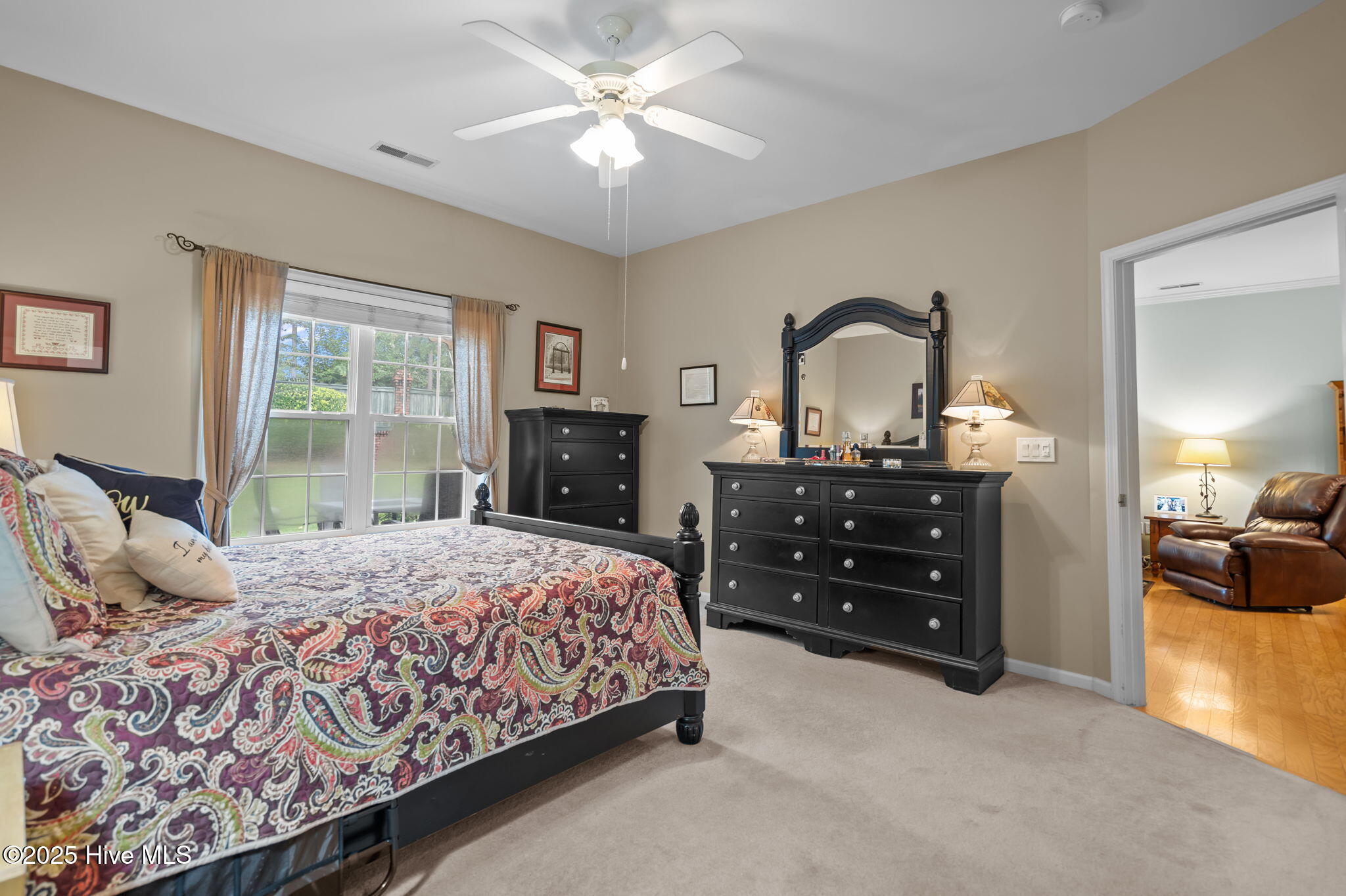 100528475 | Photo 21