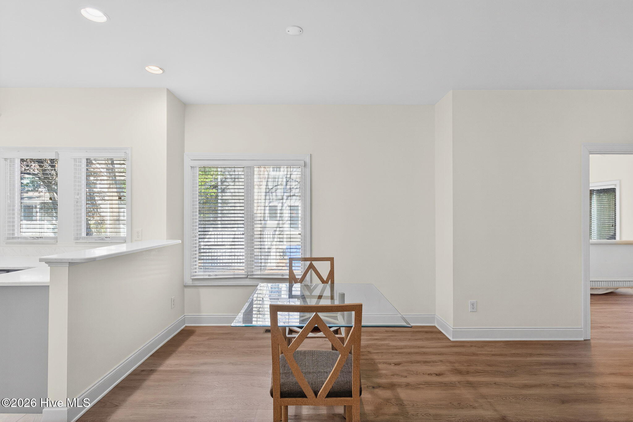 100553475 | Photo 22