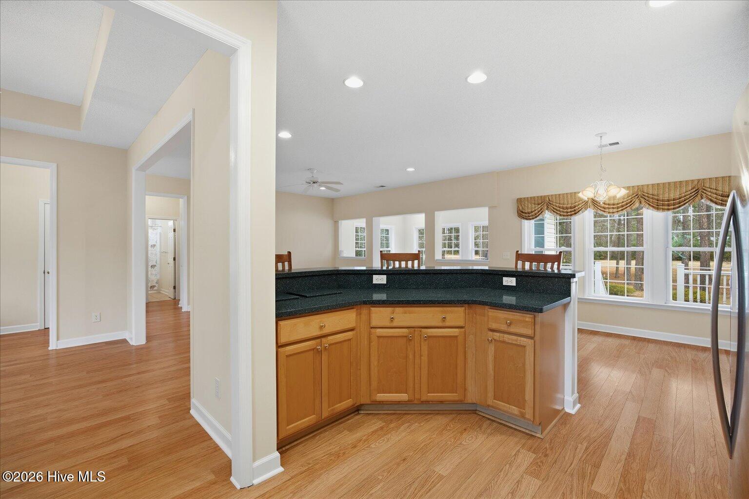 100553011 | Photo 24