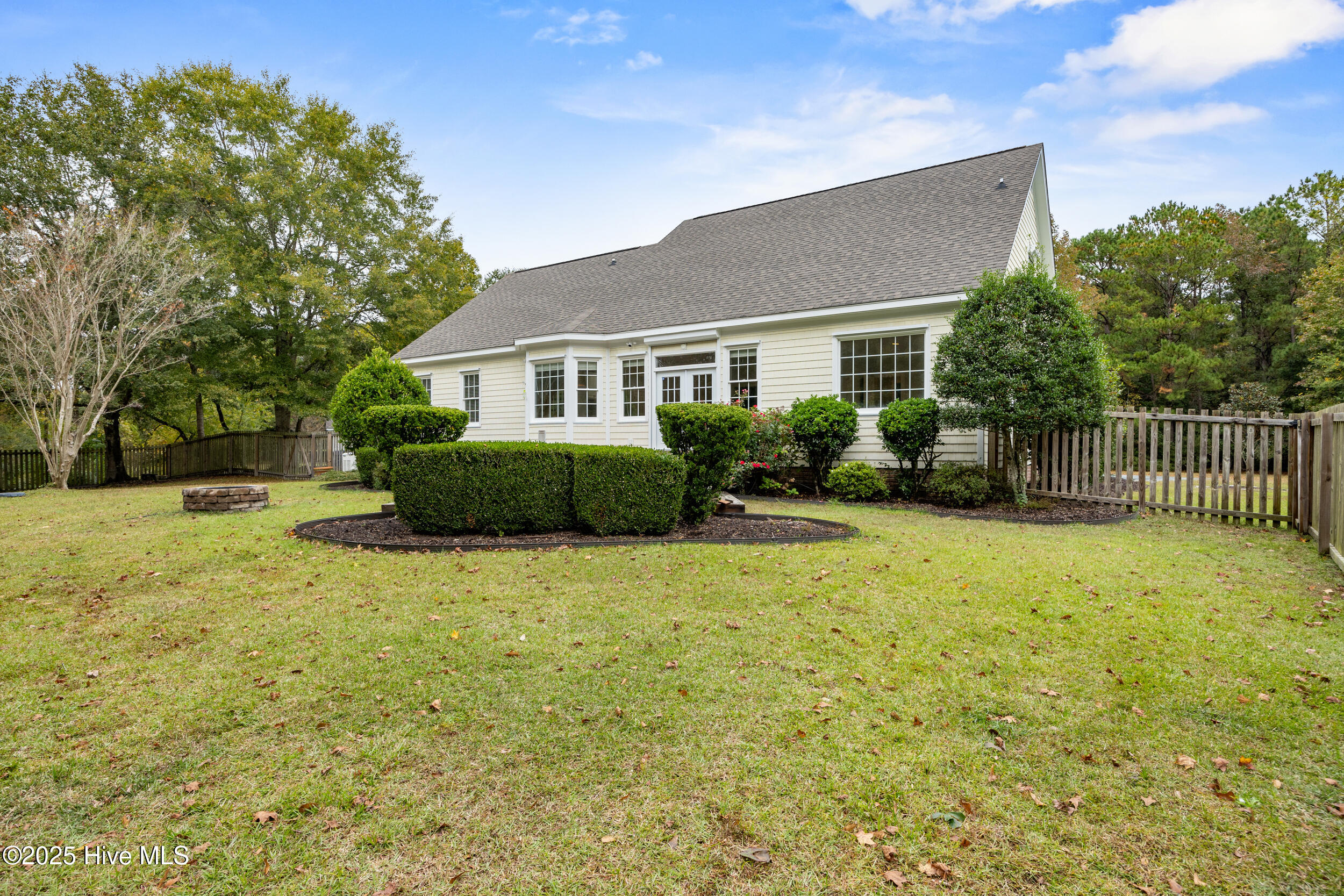 100538720 | Photo 58