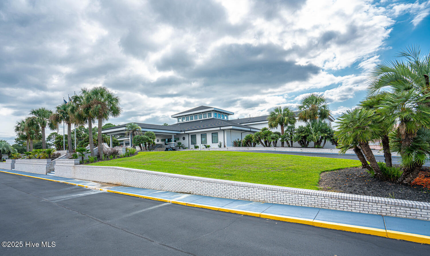 100538756 | Photo 51