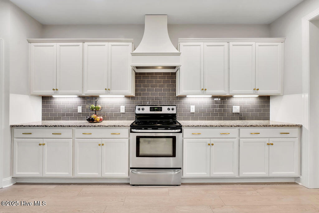 100536880 | Photo 15