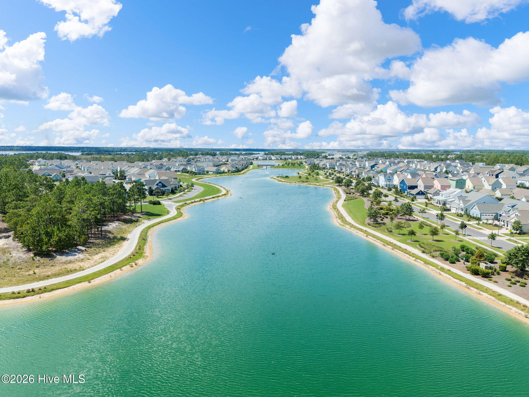 100548010 | Photo 62