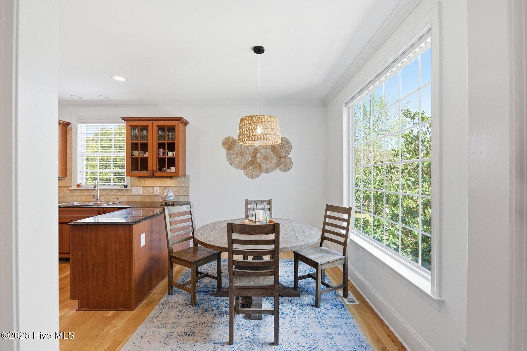 100564034 | Photo 16