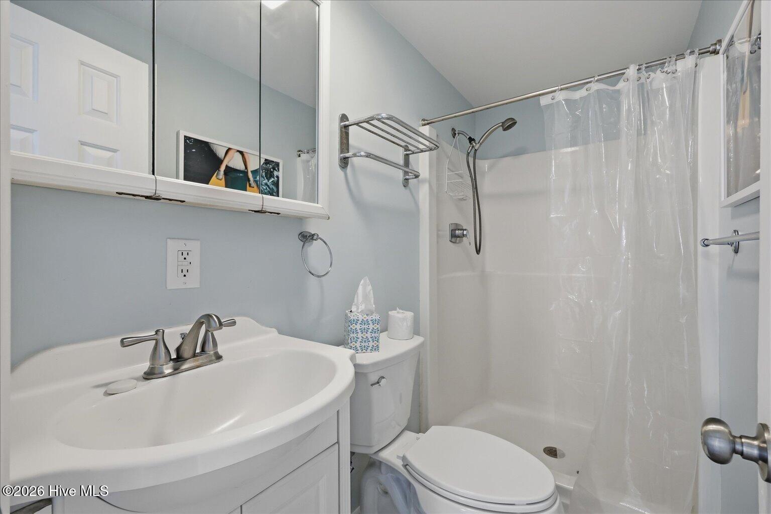 100570528 | Photo 49