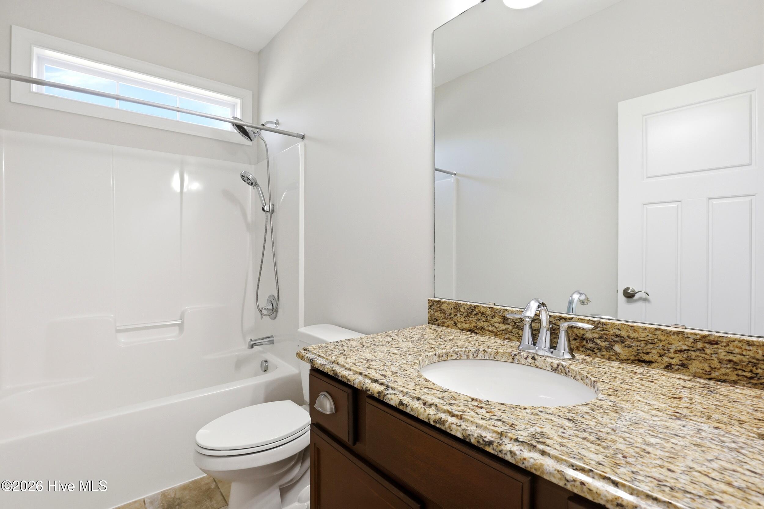 100569352 | Photo 40