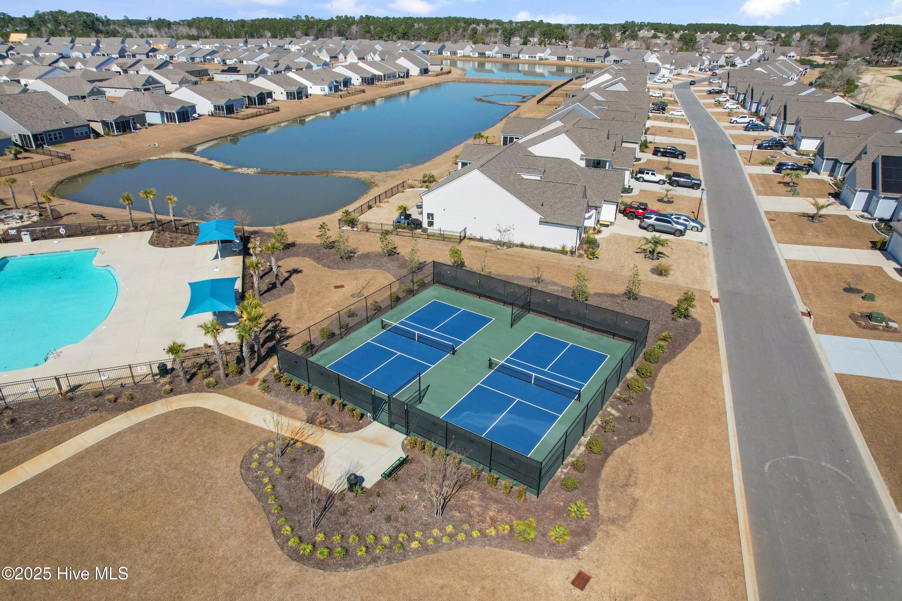 100532742 | Photo 48