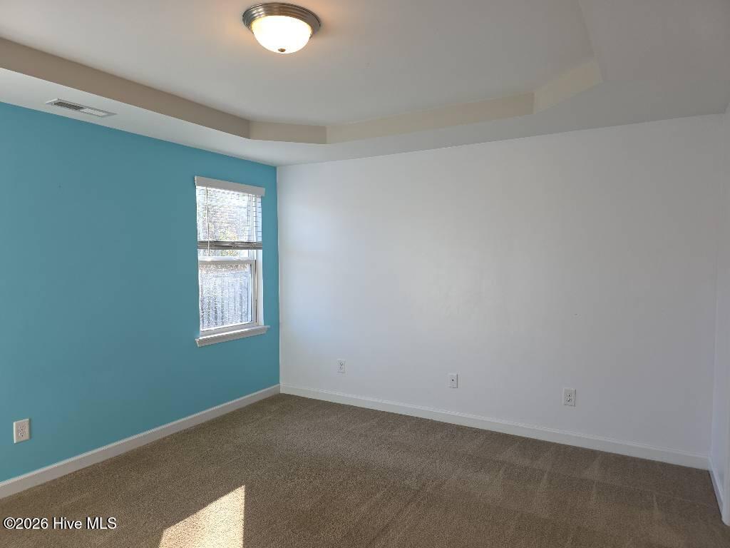 100551458 | Photo 15