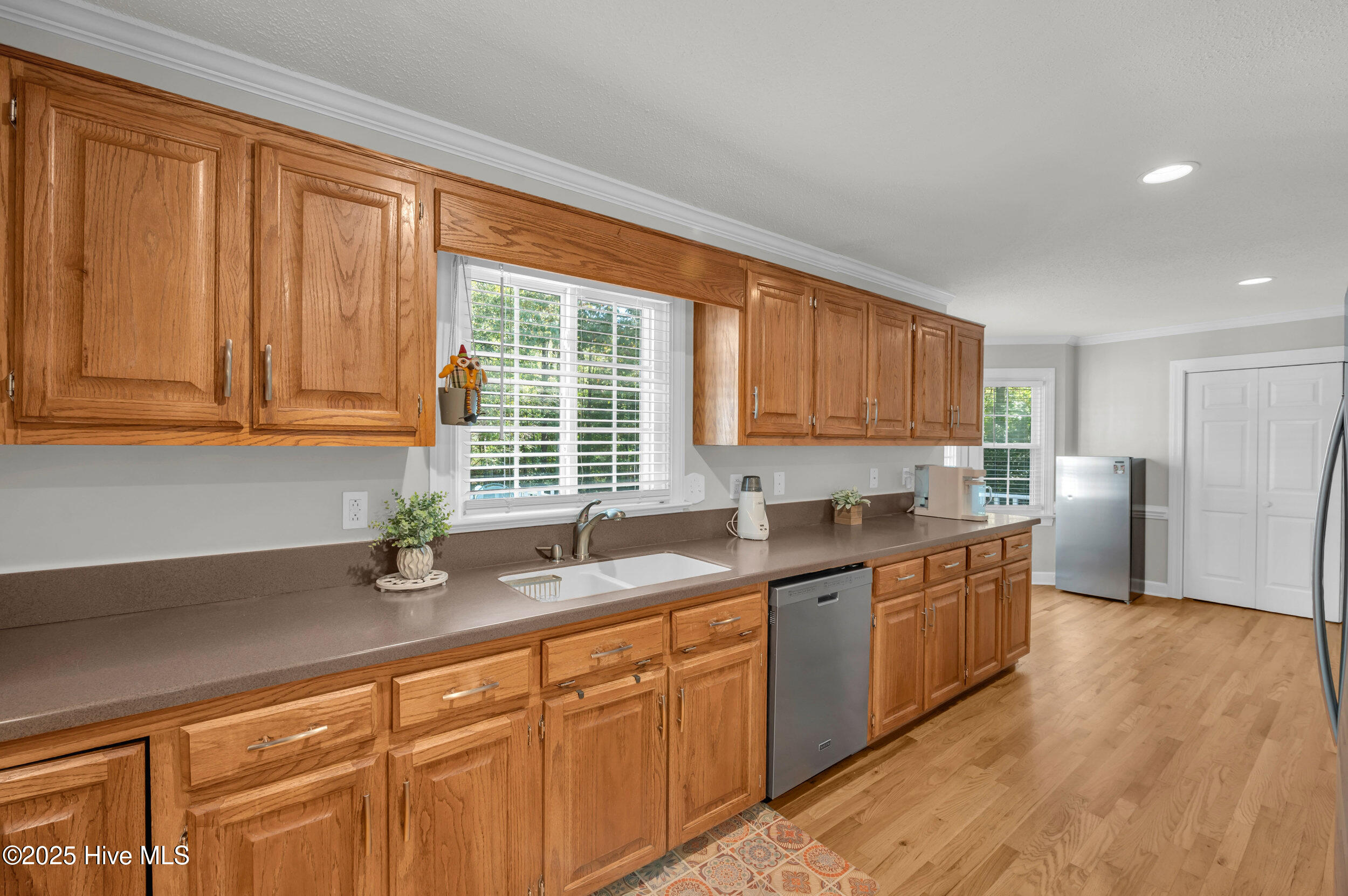 100537583 | Photo 14