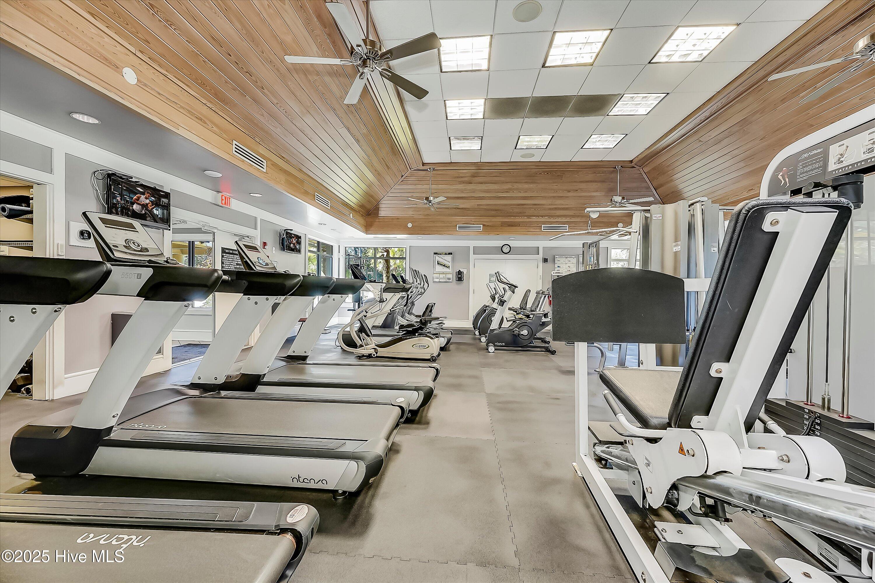 100528105 | Photo 45