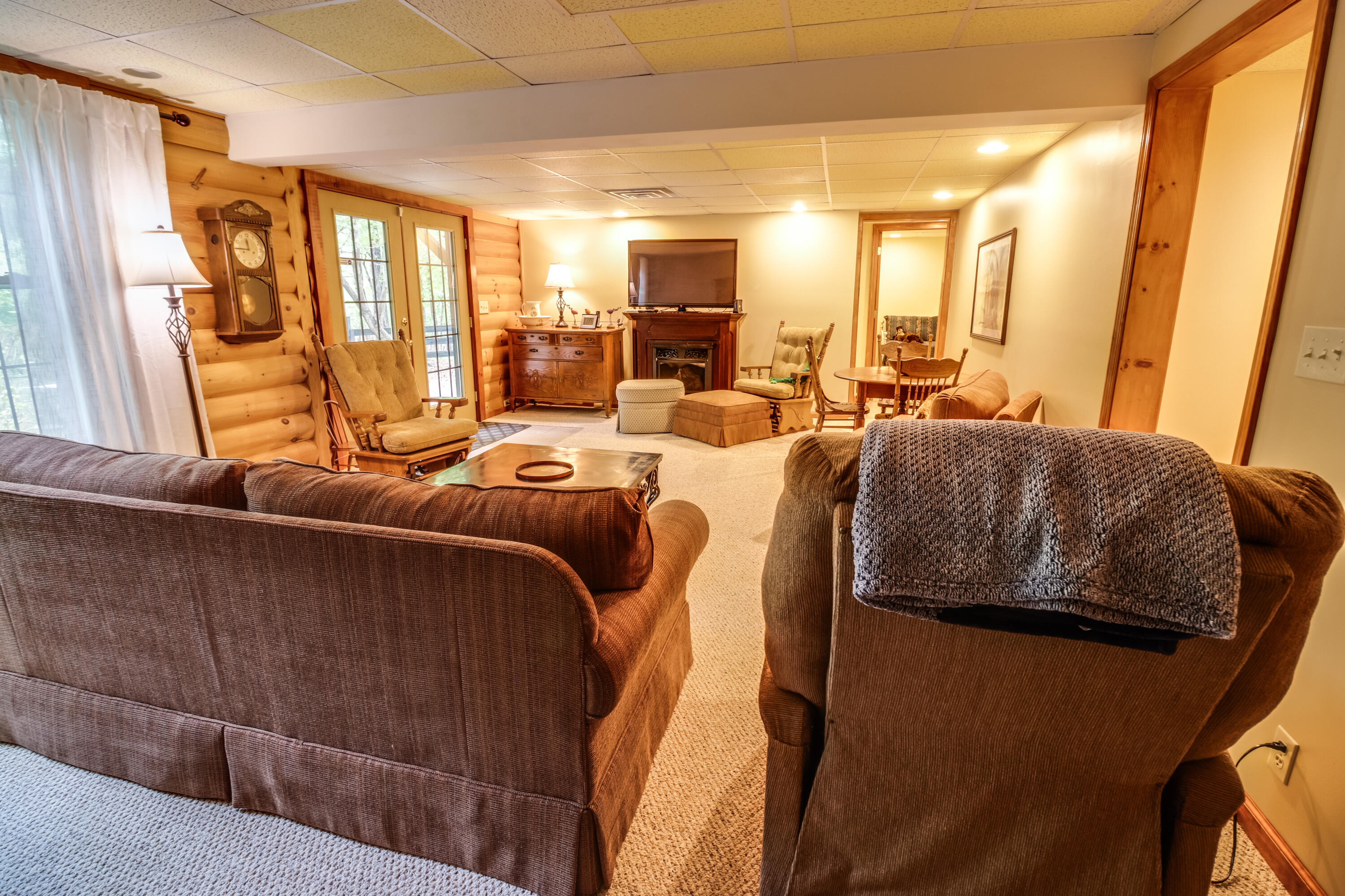 2265 Indian Rd-52
