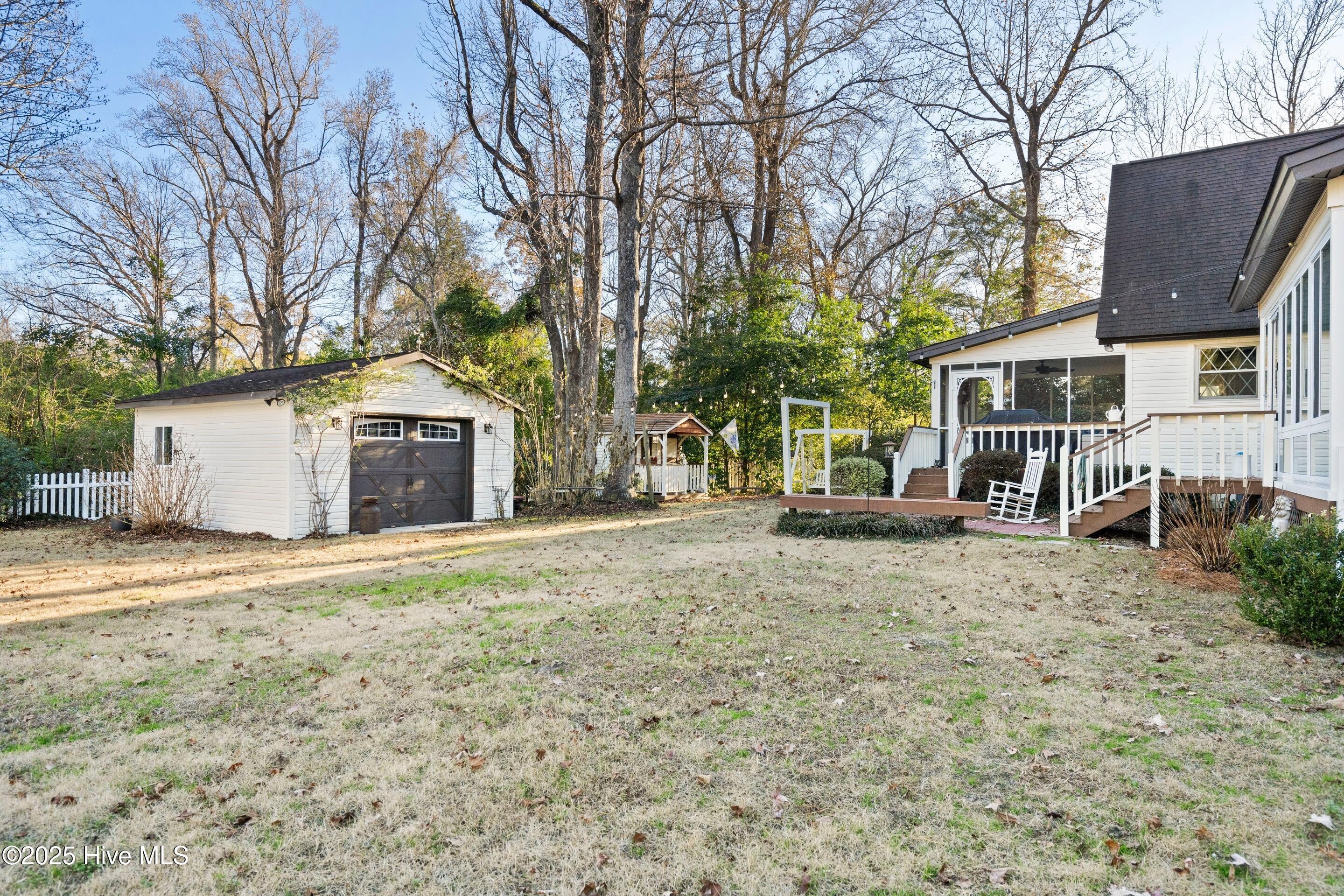 100548046 | Photo 50