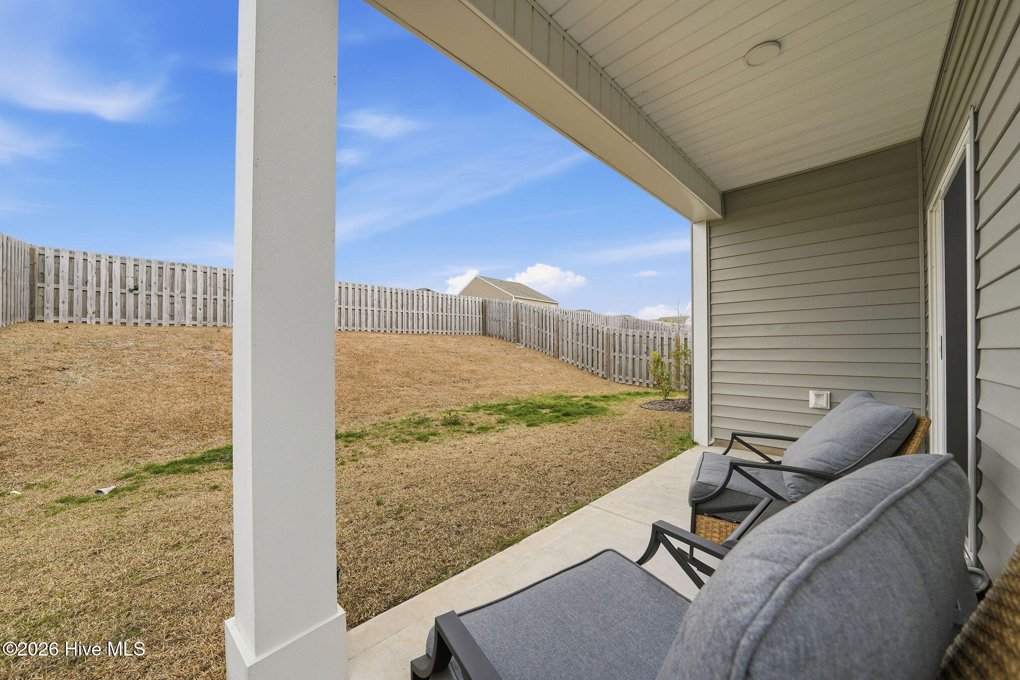 100560678 | Photo 32