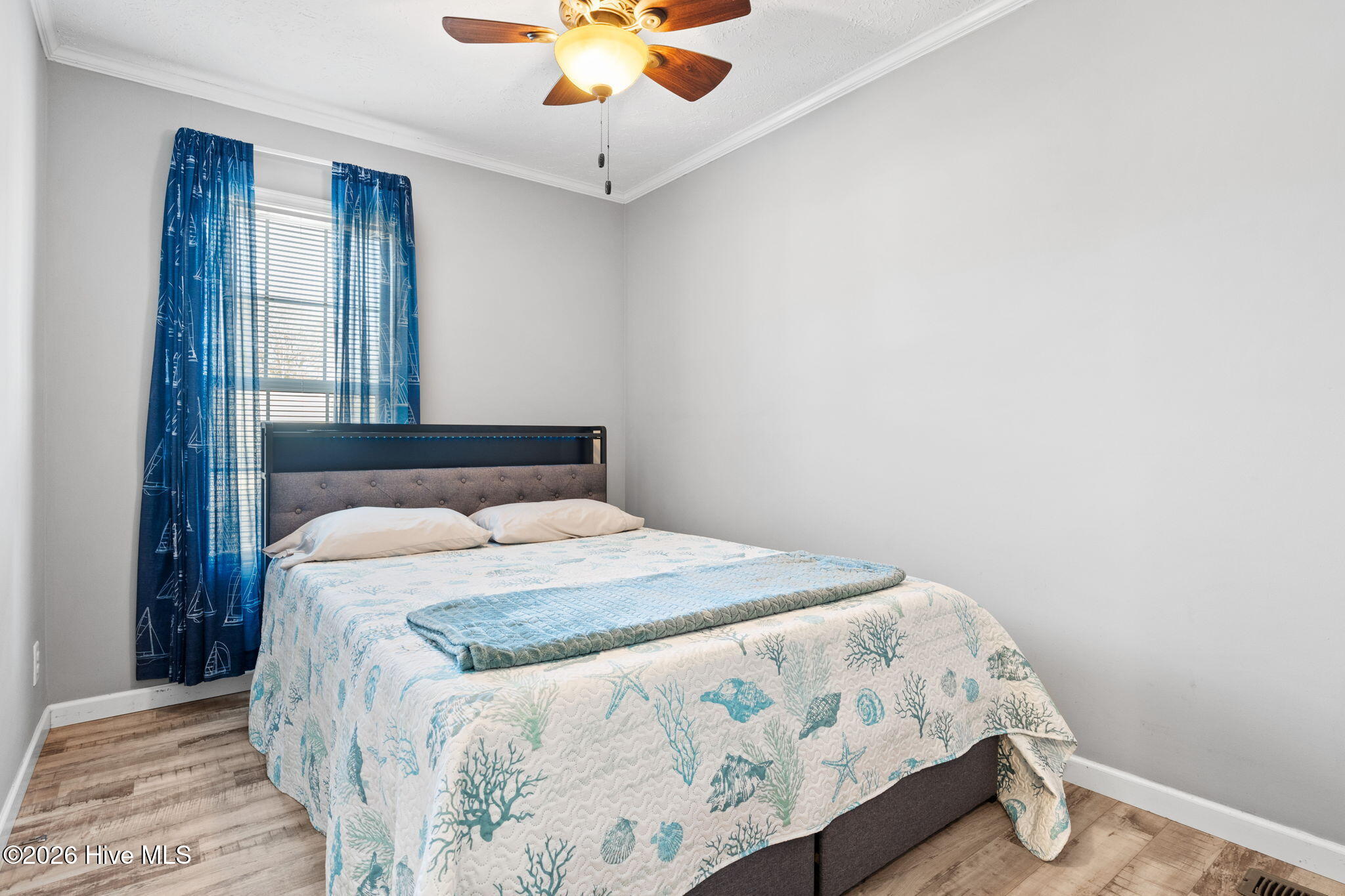 100533101 | Photo 16