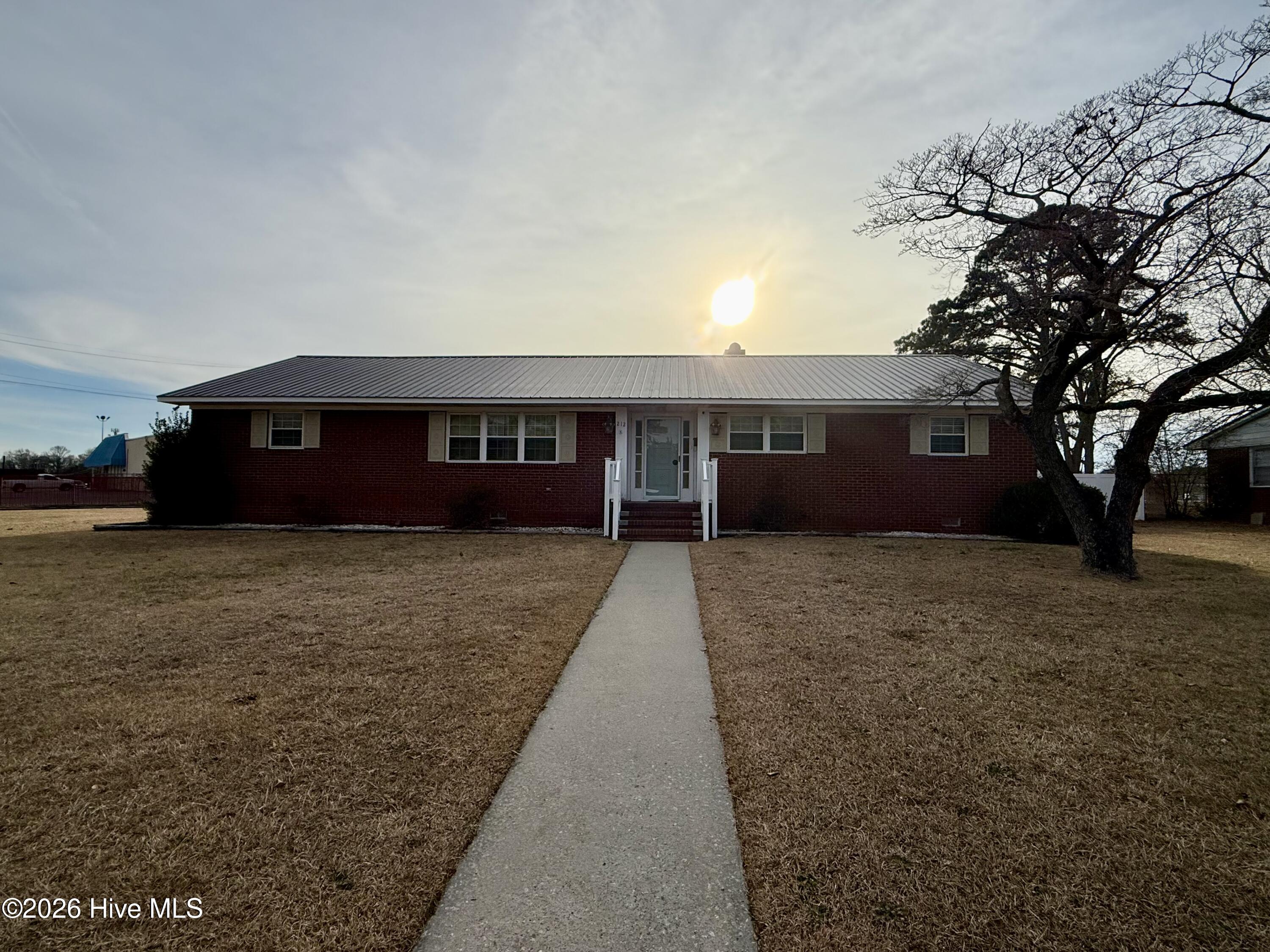 Homes for sale in Williamston, NC | 212 Sunset Dr, Williamston, NC 27892 | MLS# 100555939