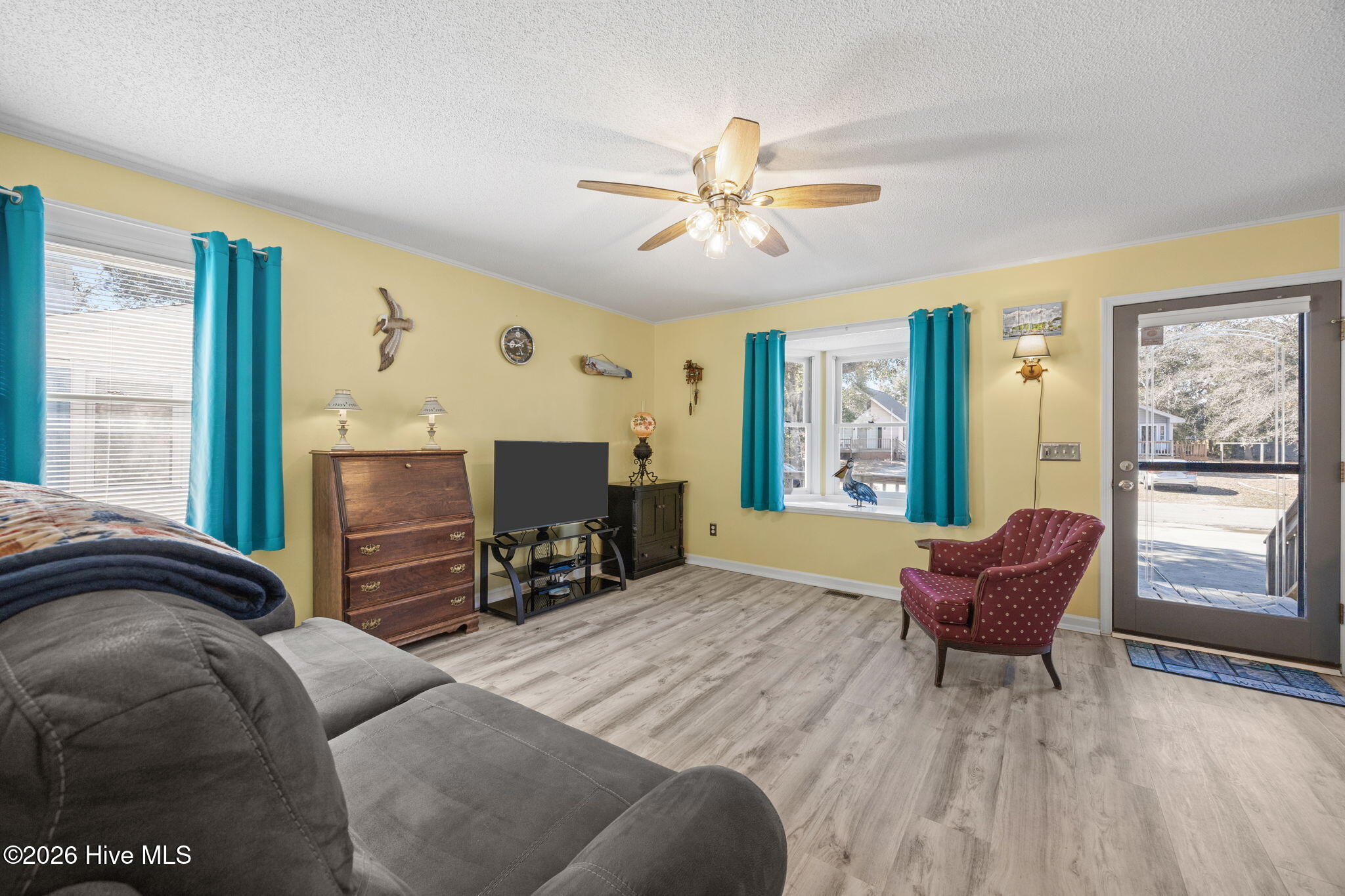 100554594 | Photo 14