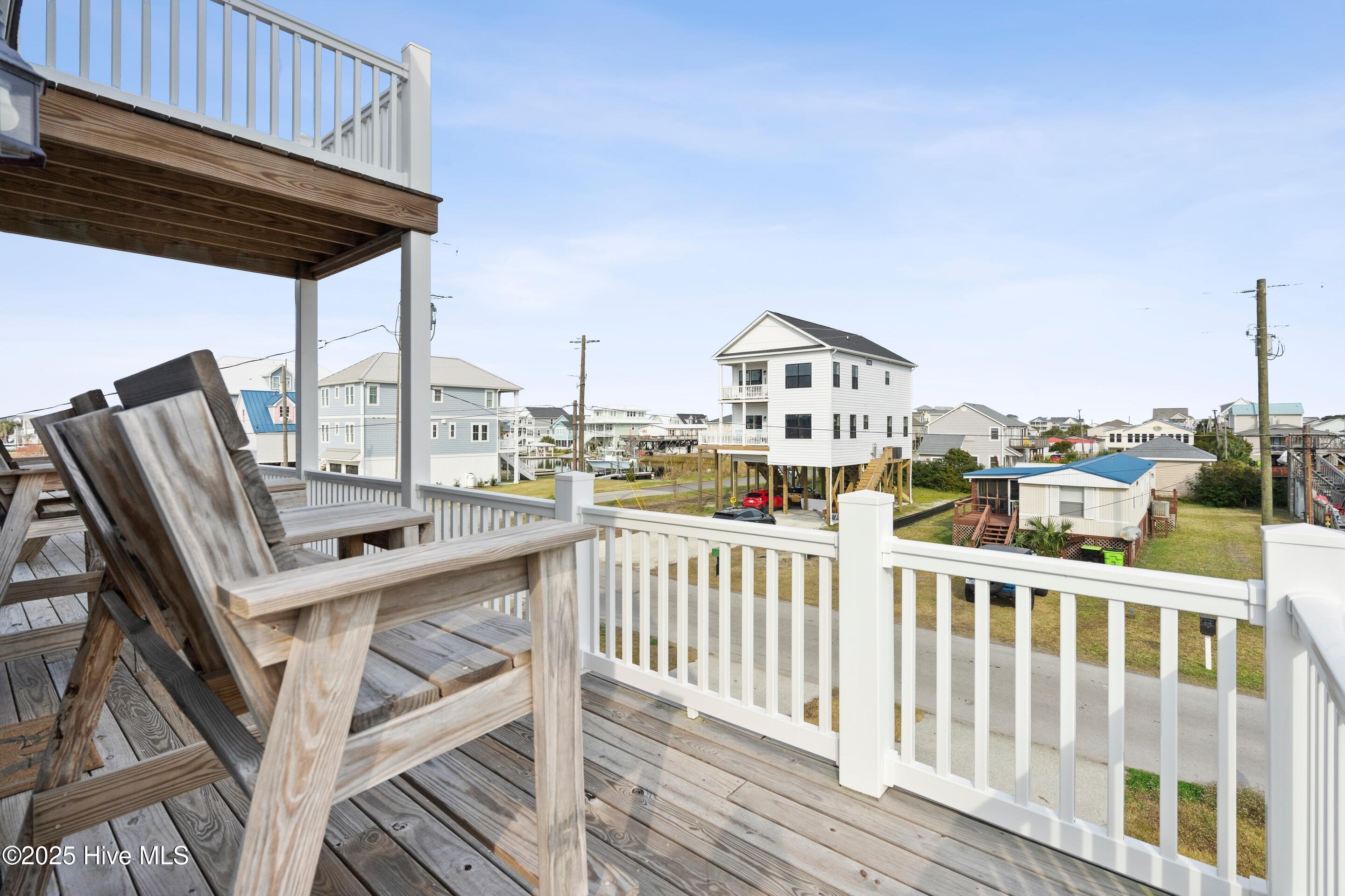 100542826 | Photo 22