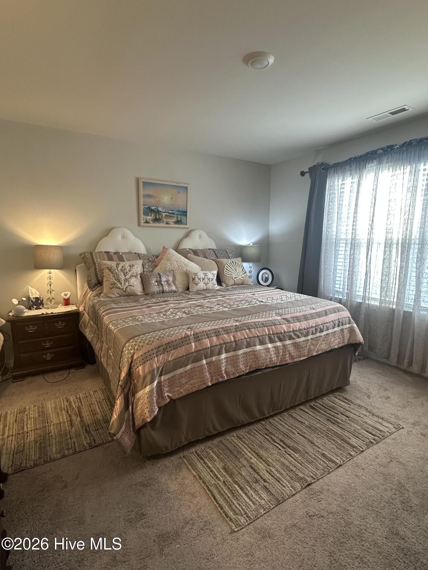 100548569 | Photo 16