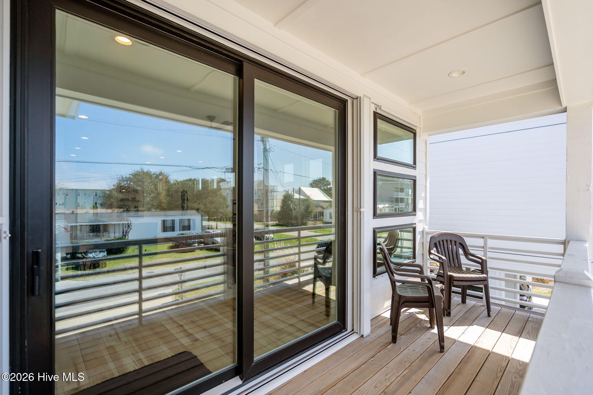 100559537 | Photo 15