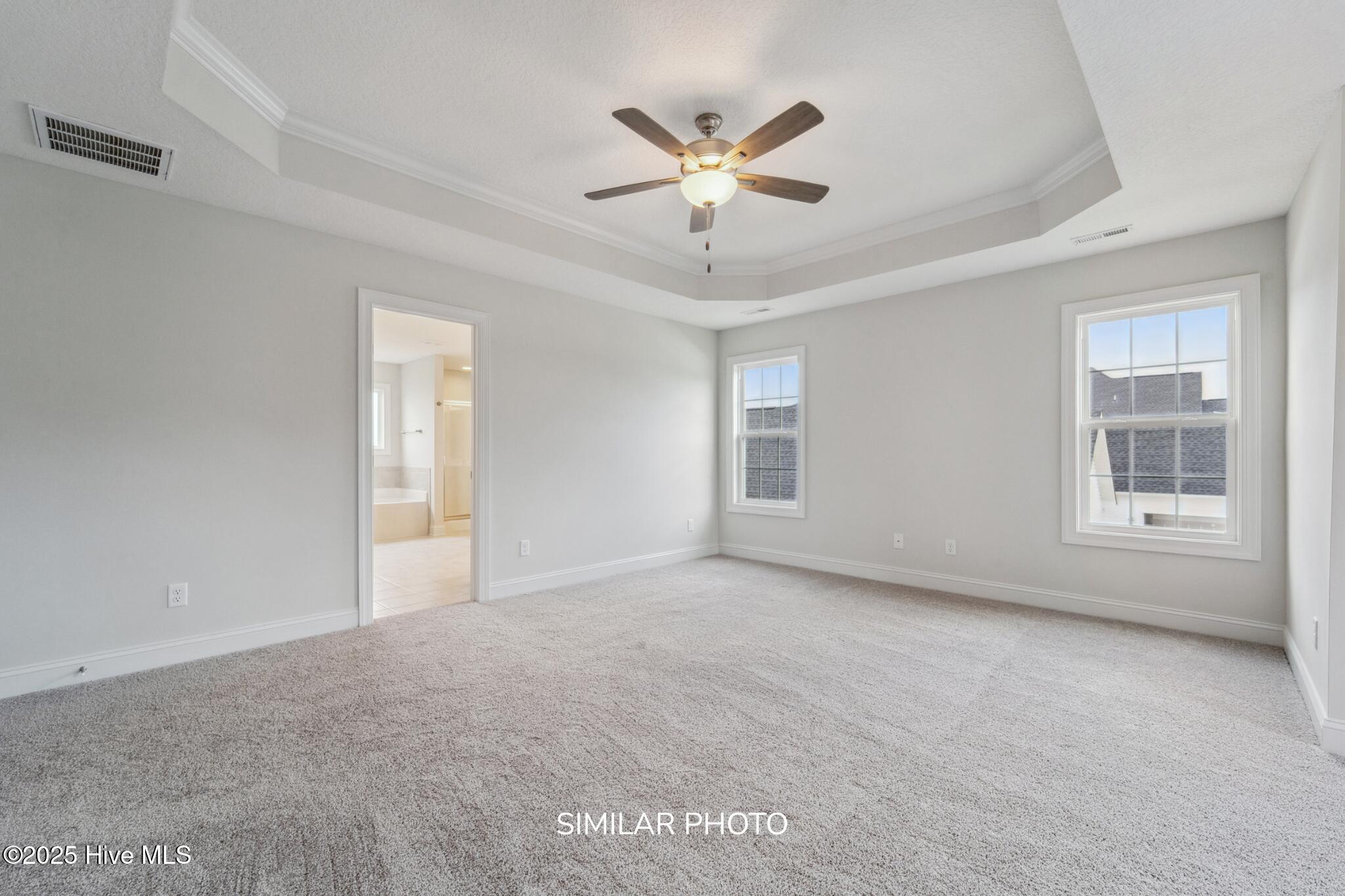 100543824 | Photo 22