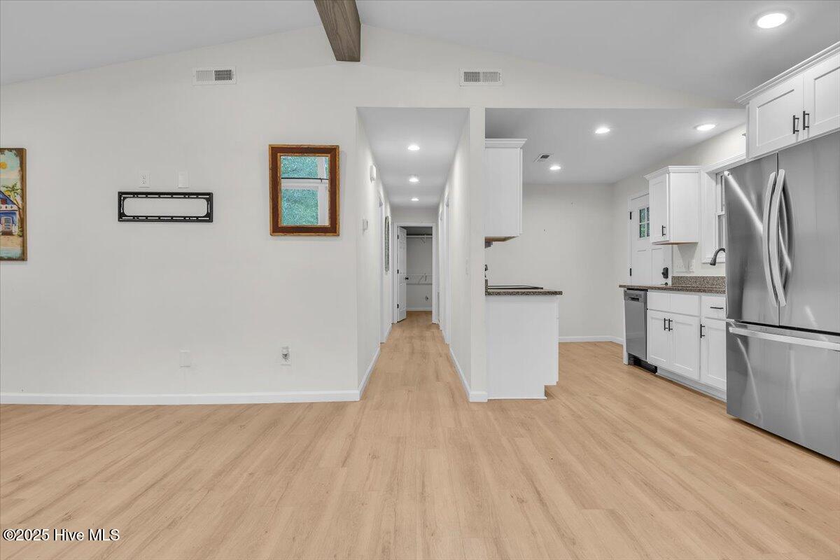 100545408 | Photo 21