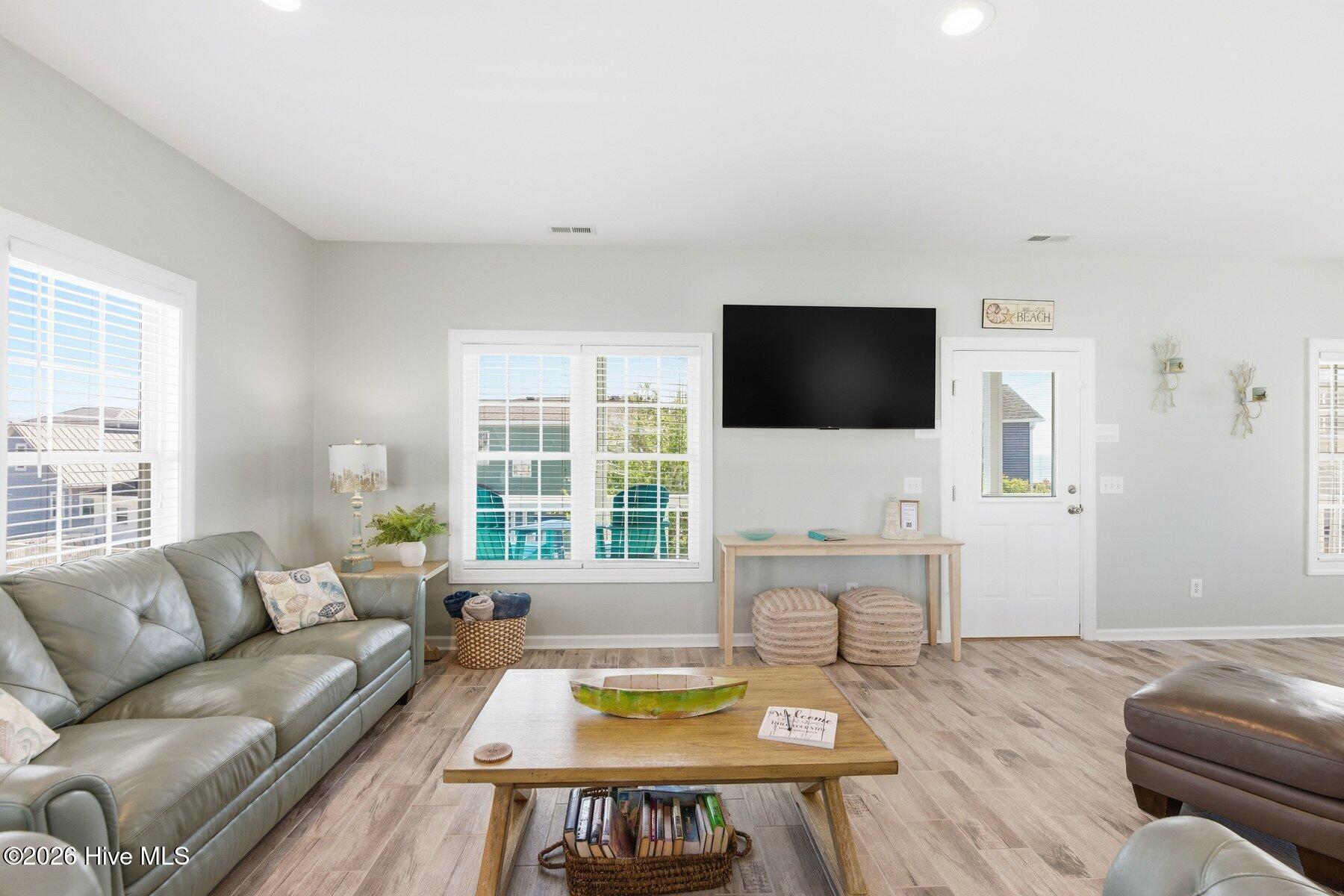 100570503 | Photo 20