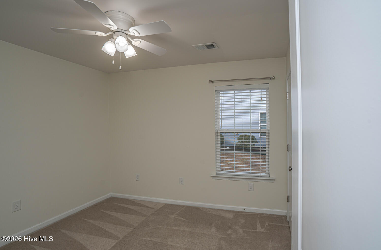 100556684 | Photo 25