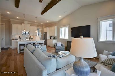 100545187 | Photo 25