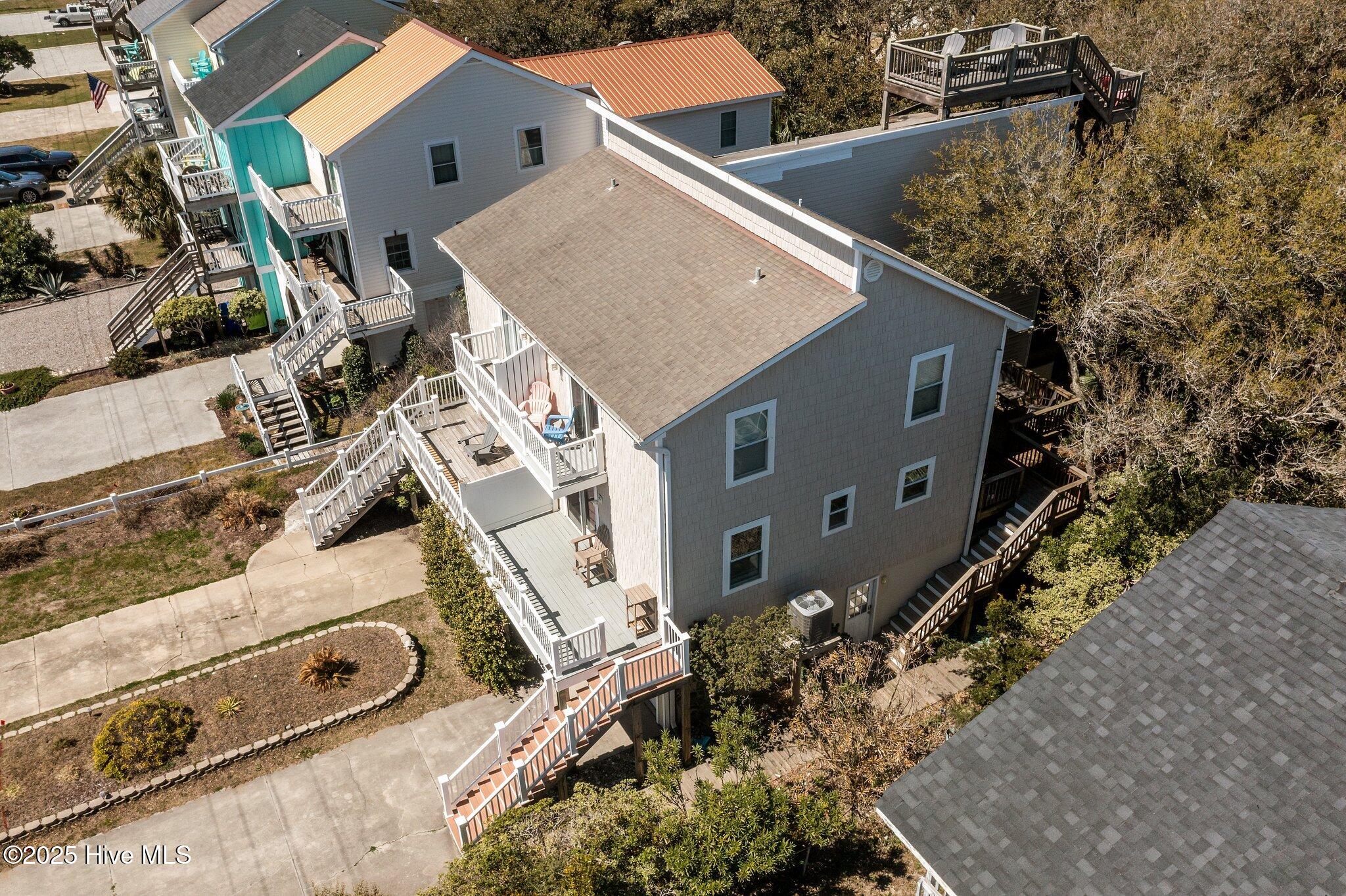 100497949 | Photo 26