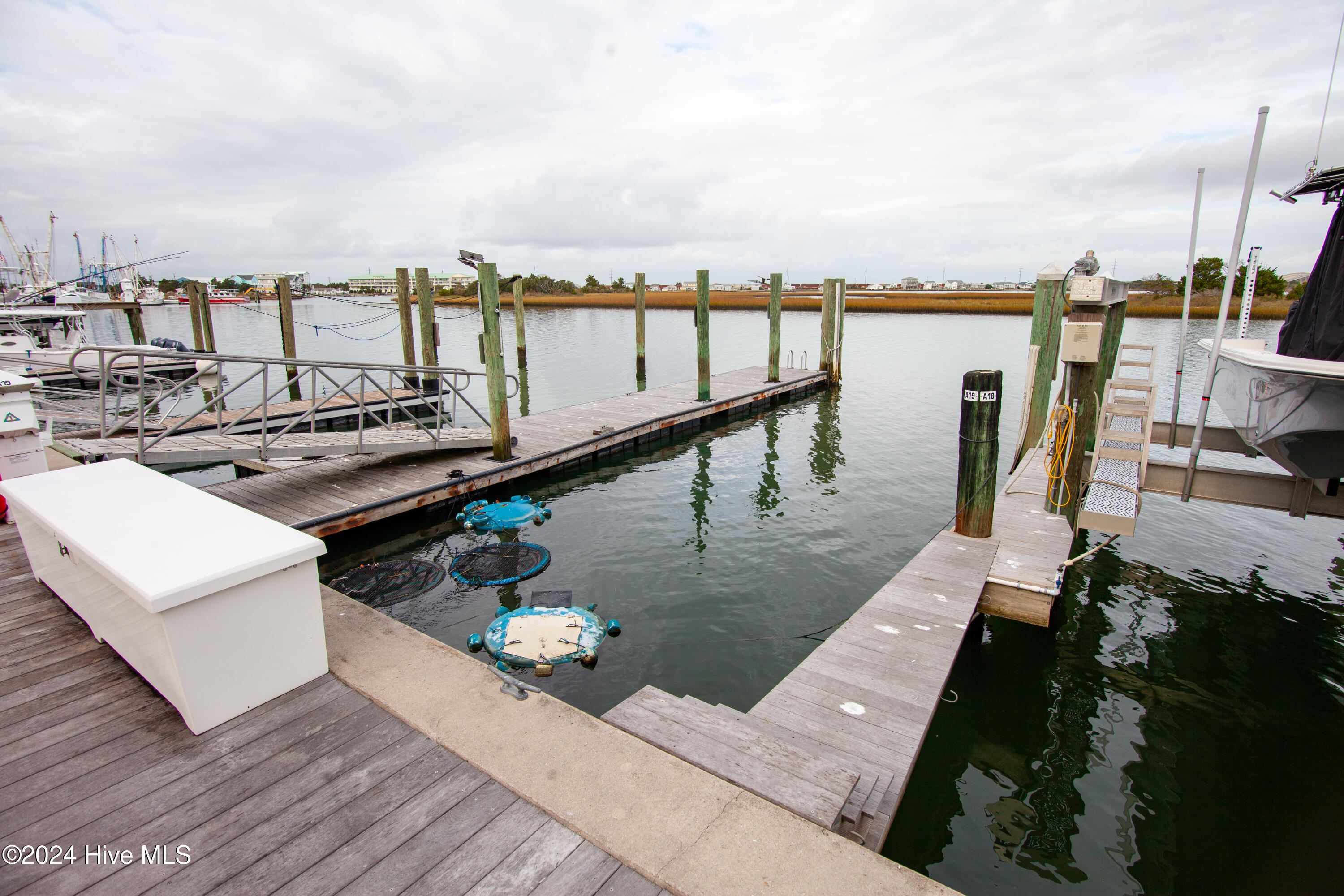 100 Olde Towne Yacht Club 